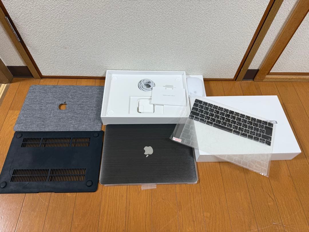 MacBook Air M1（8GB / 256GB）+Magic mouse