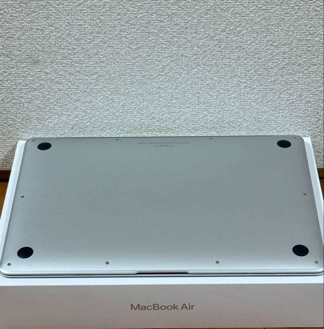 MacBook Air M1（8GB / 256GB）+Magic mouse