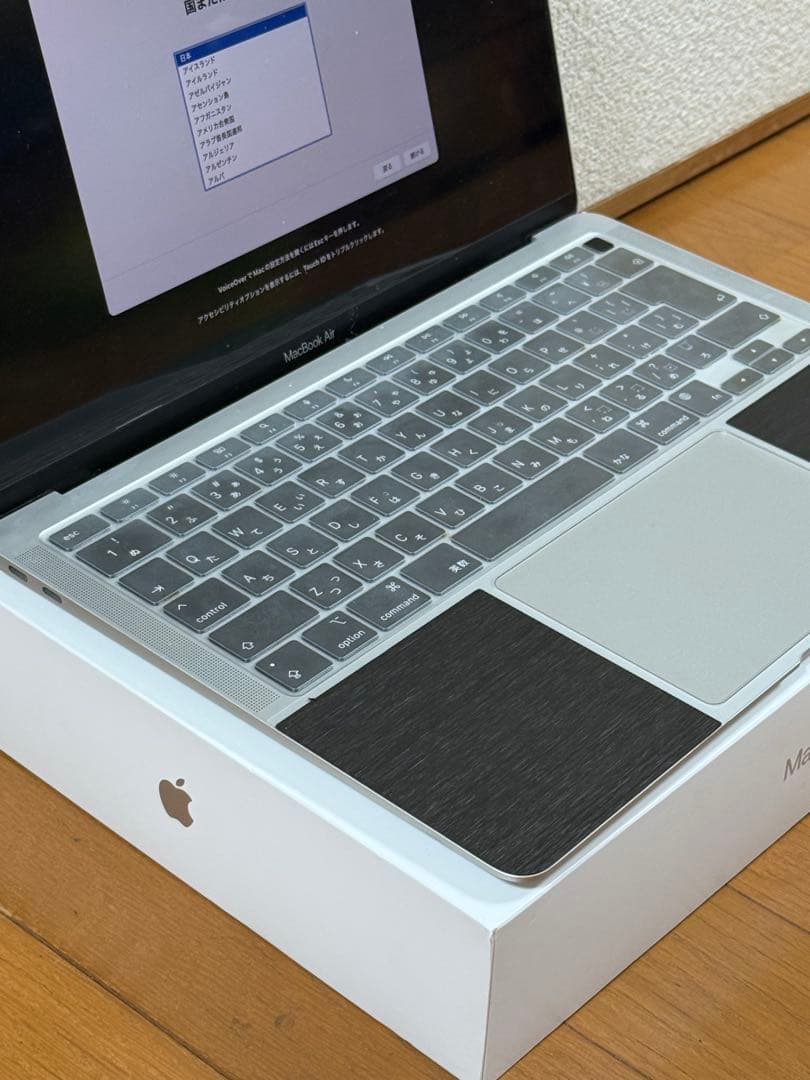 MacBook Air M1（8GB / 256GB）+Magic mouse
