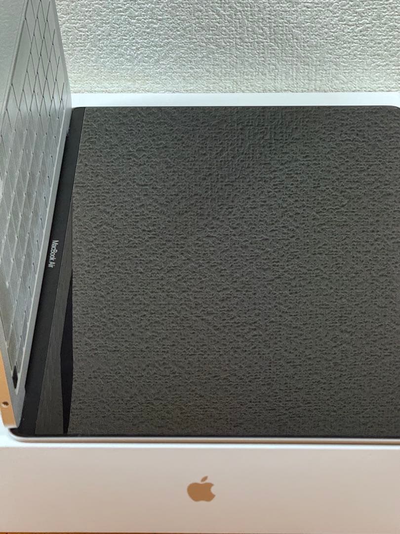 MacBook Air M1（8GB / 256GB）+Magic mouse