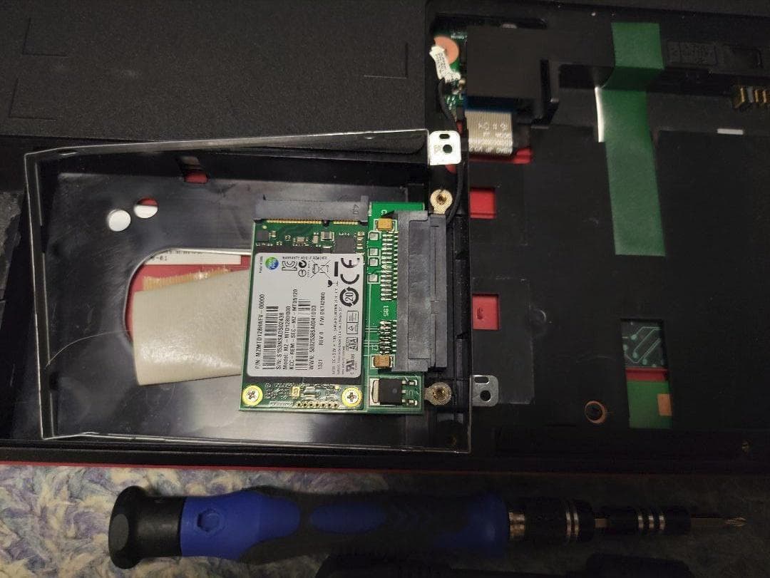 値下 富士通 Lifibook AH42/A3 赤 ノート パソコン ジャンク扱