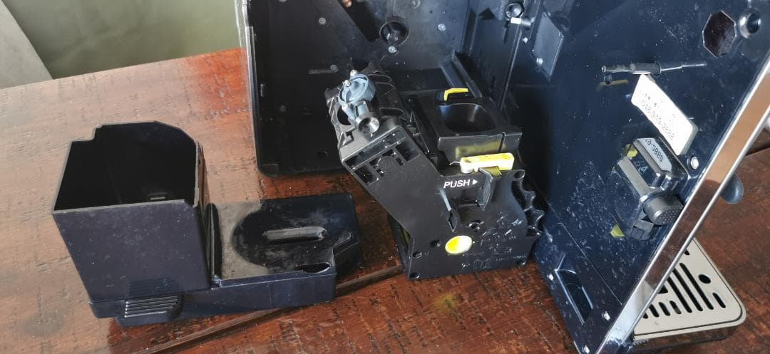 老舗本格派Gaggia 全自動コーヒーマシン ラテ,カプチーノが１タッチ