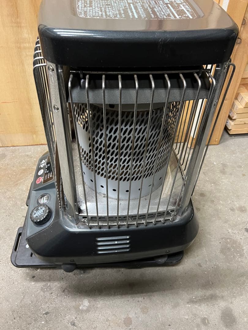 ダイニチ　石油ヒーター