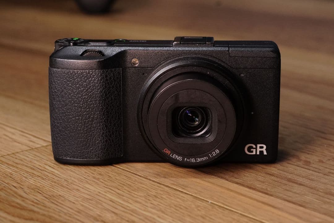 【傷あり、撮影問題なし】RICOH GR (APS-Cサイズ)