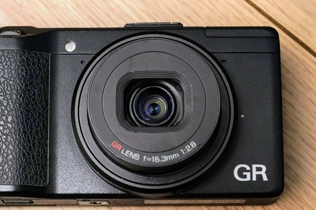 【傷あり、撮影問題なし】RICOH GR (APS-Cサイズ)