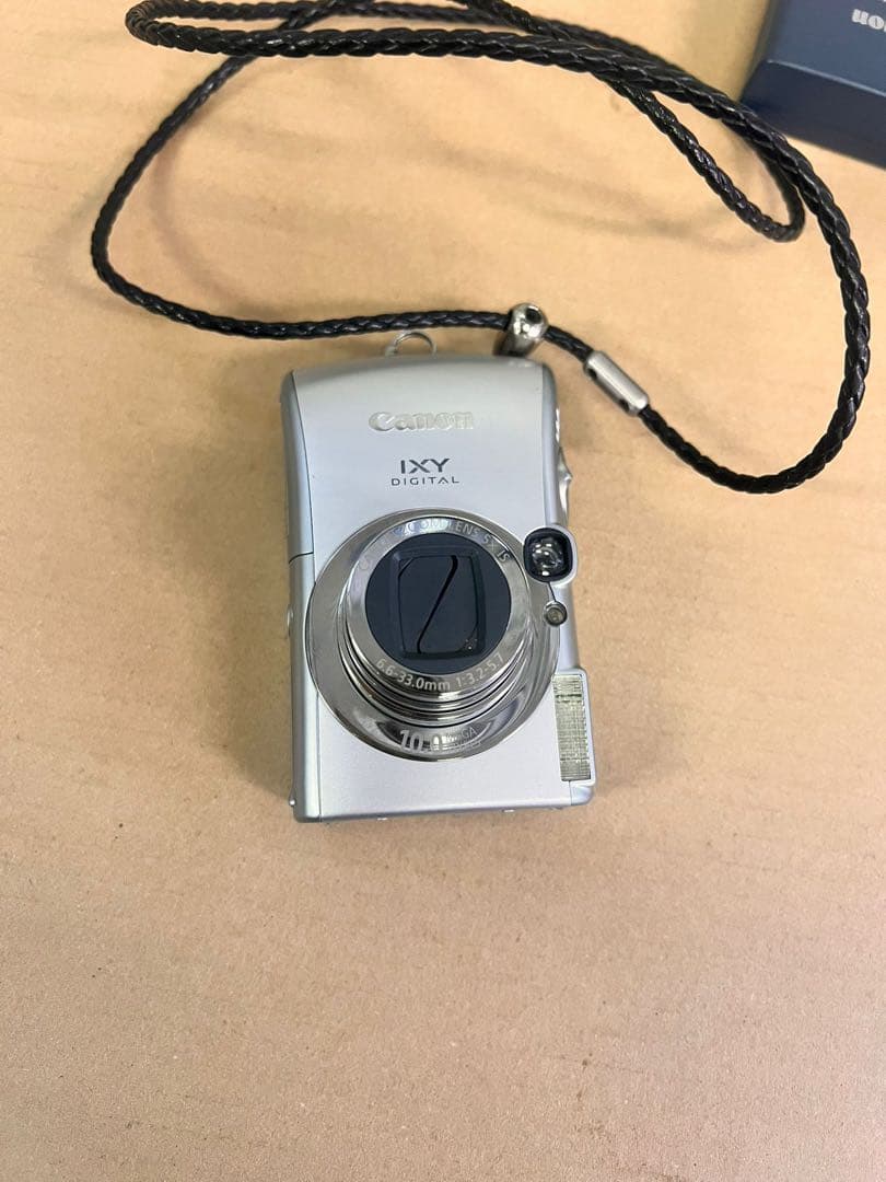 Canon IXY DIGITAL シルバー 充電器付き 現状渡し