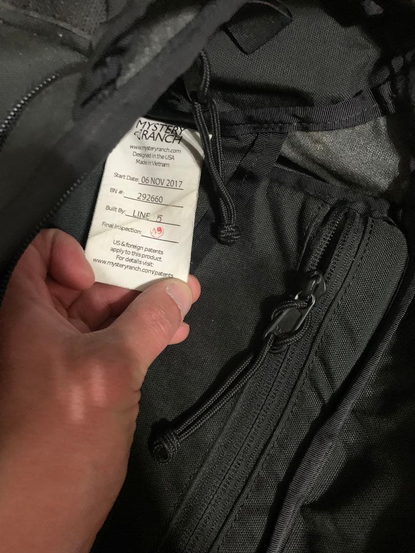 MYSTERY RANCH メッセンジャーバッグ ブラック　インベーダー