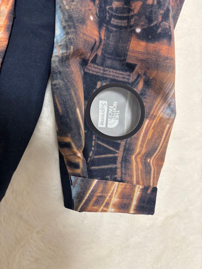 Supreme × The North Face Shell Jacket