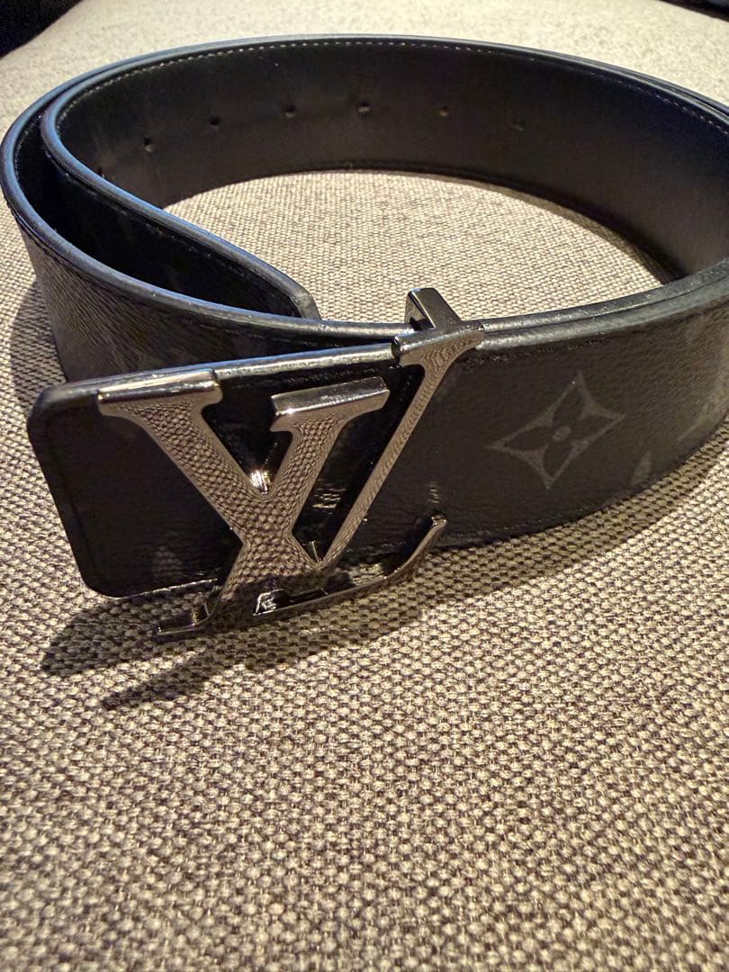 【匿名配送】Louis Vuitton ブラックレザーベルト M9043