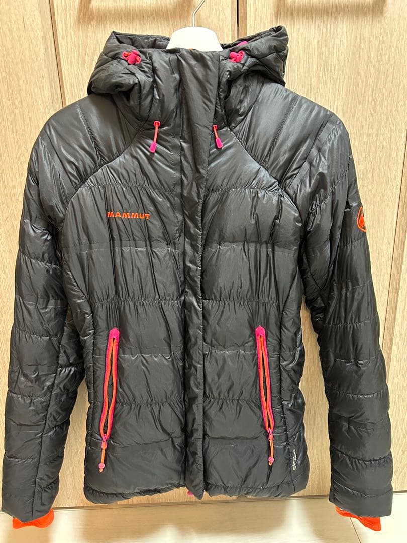 MAMMUT EIGETEXTREMEブラック ピンク ダウンジャケット