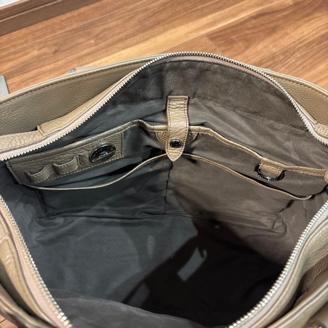 ペッレモルビダ メイデン ボヤージュ シュリンクレザートートバッグ レザー本革製