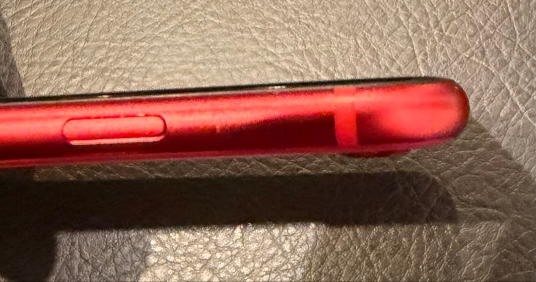 美品！Apple iPhone SE (第2世代) 64GB レッド