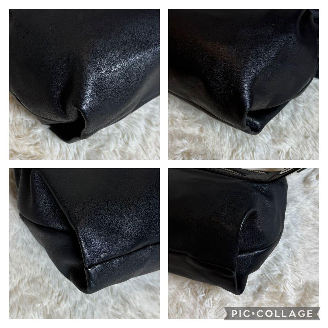 極美　kawa-kawa カワカワ　レザー　ボディバッグ　斜めがけ　肩掛け　金具