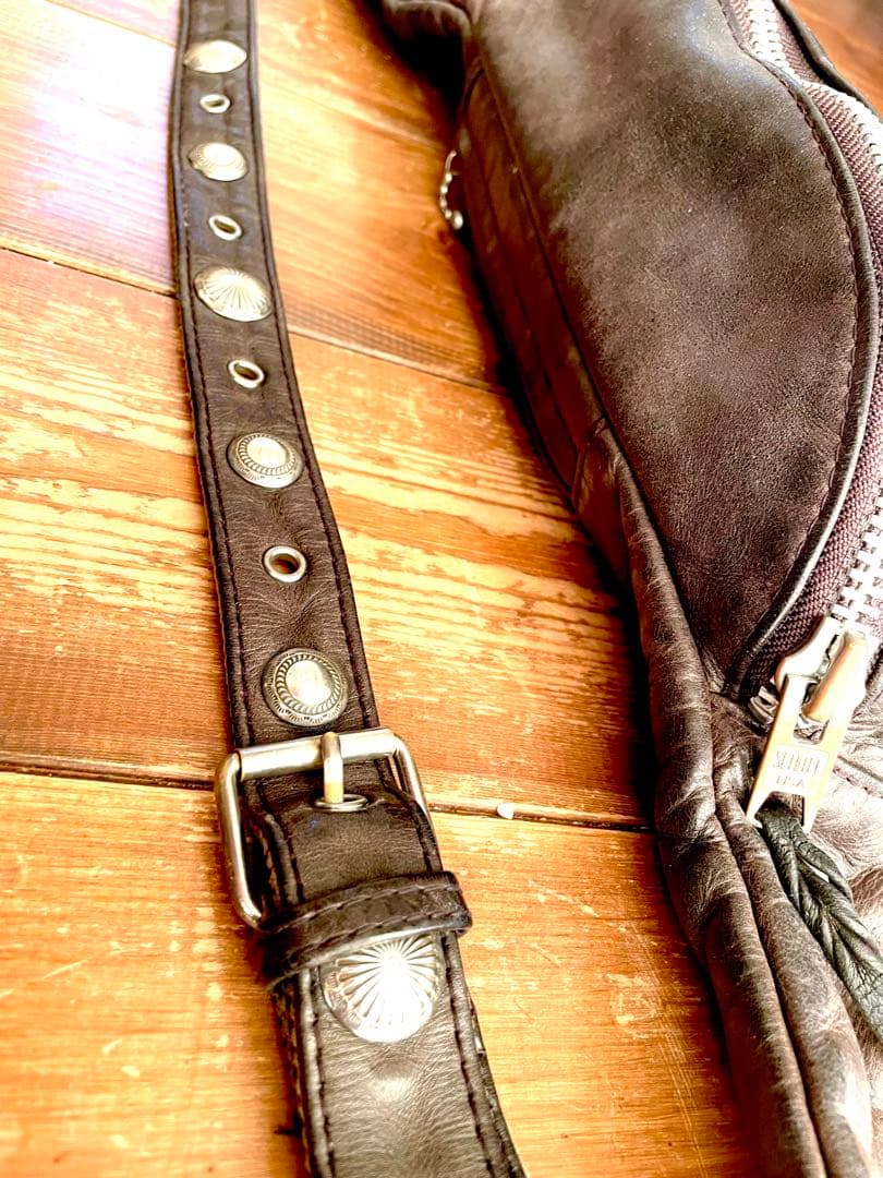 初期　Schott ブラックレザー ボディバッグ　カスタム