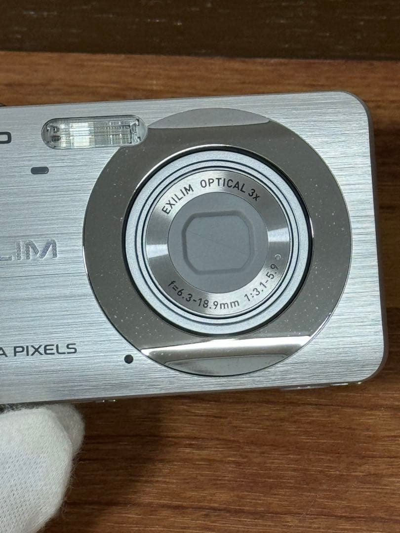 【未使用品】CASIO EXILIM EX-Z80 デジカメ