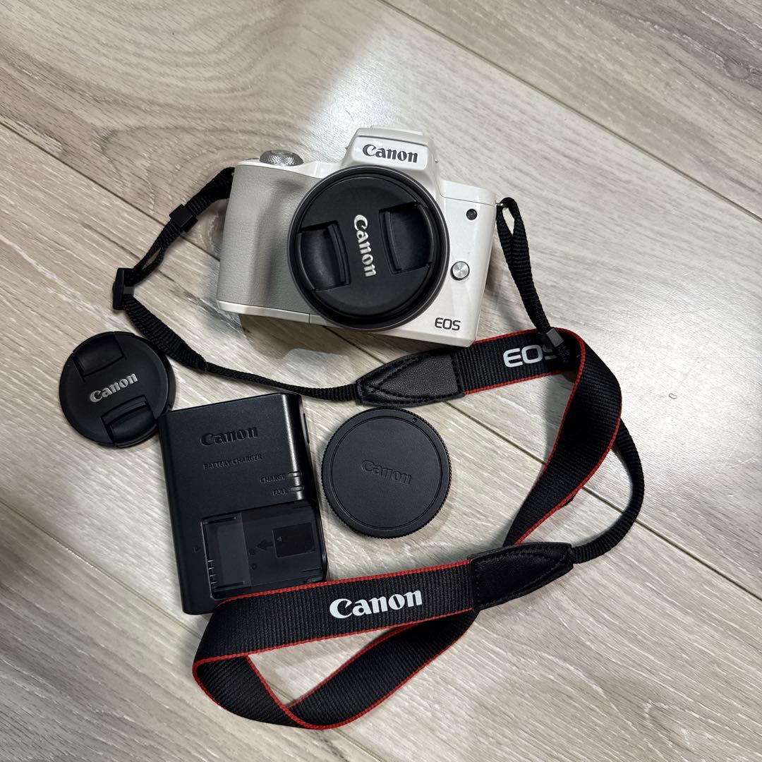 【美品】Canon EOS Kiss M ホワイト