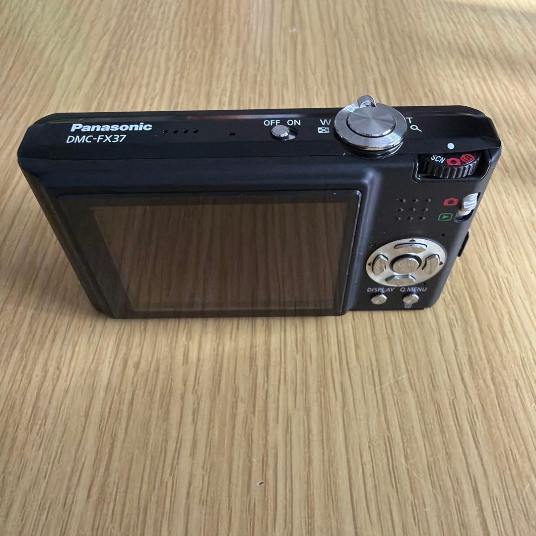 Panasonic LUMIX DMC-FX37 10メガピクセル 専用充電器無