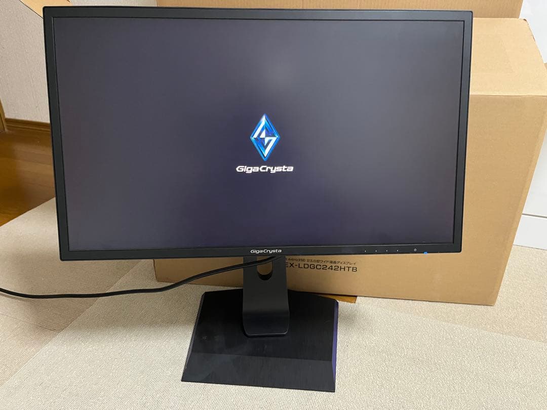 GigaCrysta ゲーミングモニター 本体