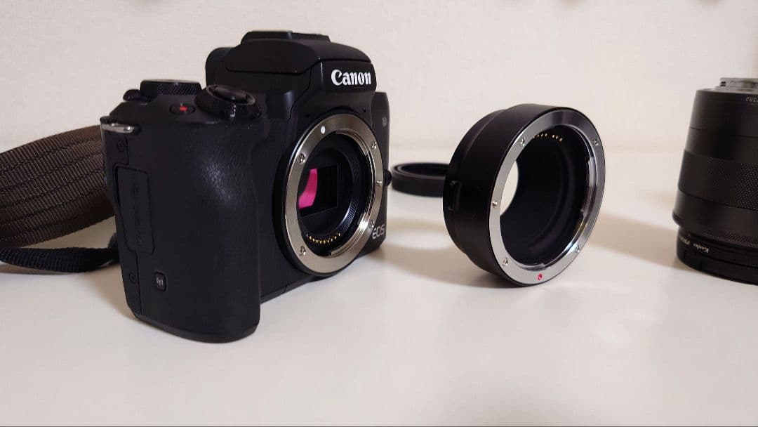 Canon EOS KissМ2 ミラーレスカメラ バッテリー３個