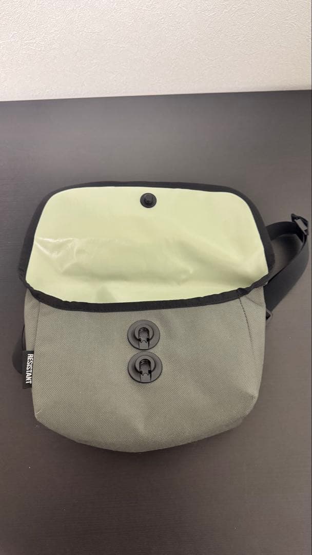 RESISTANT ショルダーバッグ　Hippo hanger