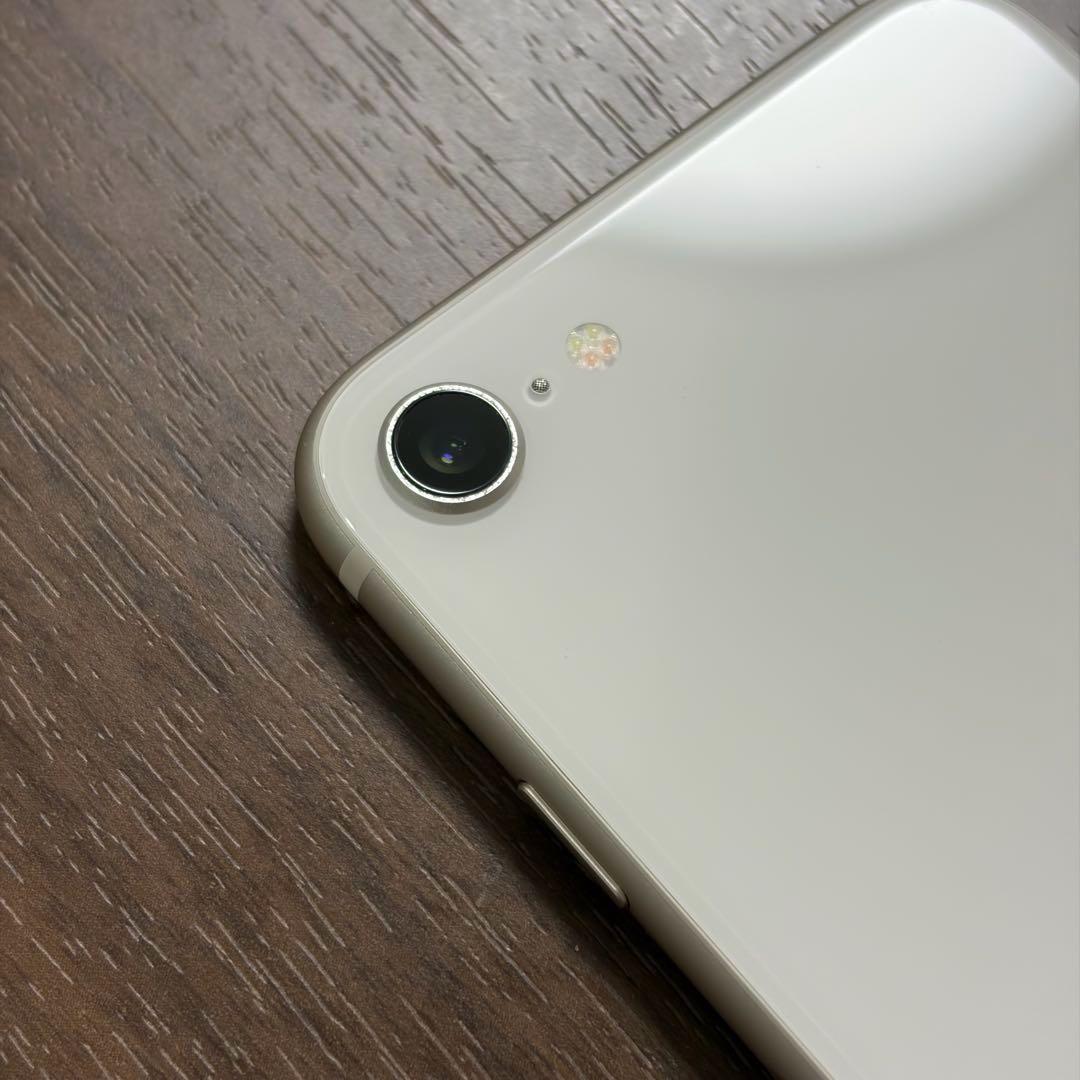 iPhone SE 第3世代 64GB 本体 スターライト