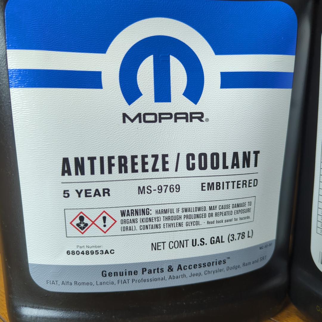 クライスラー純正Mopar製クーラント 希釈タイプ 1ガロン(約3.785L)
