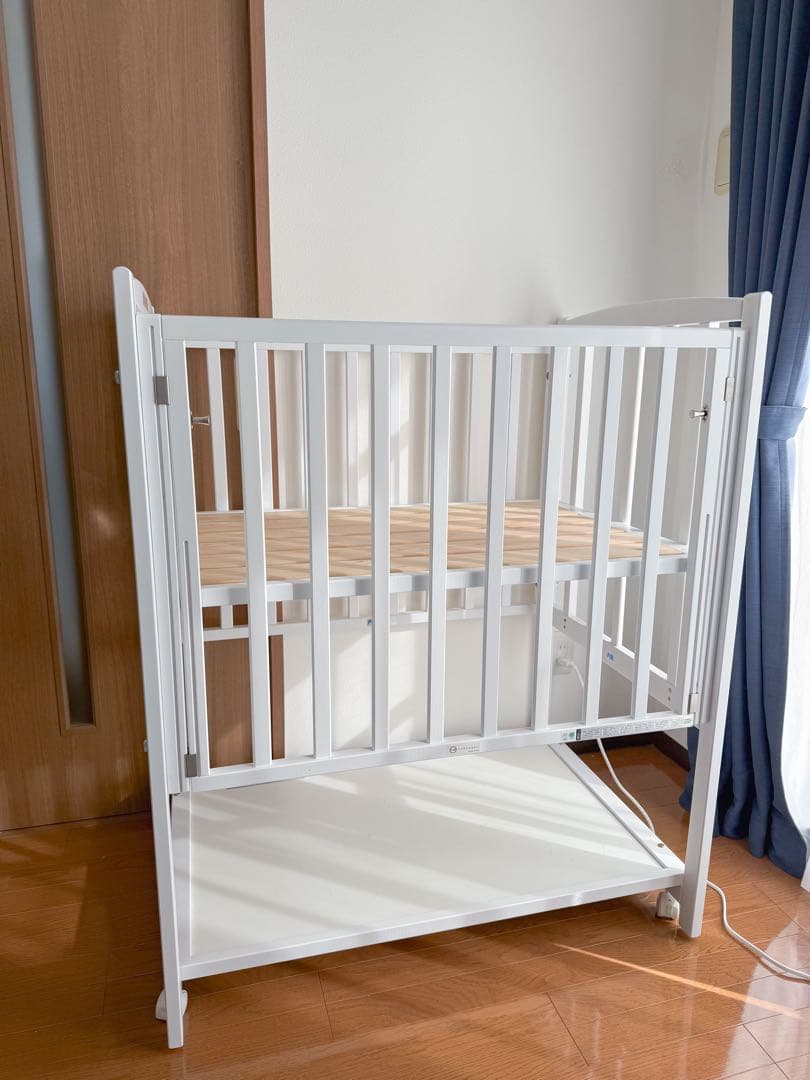 ヤマサキ　ホワイト　ベビーベッド　コンパクト　ミニ　2オープン　yamasaki