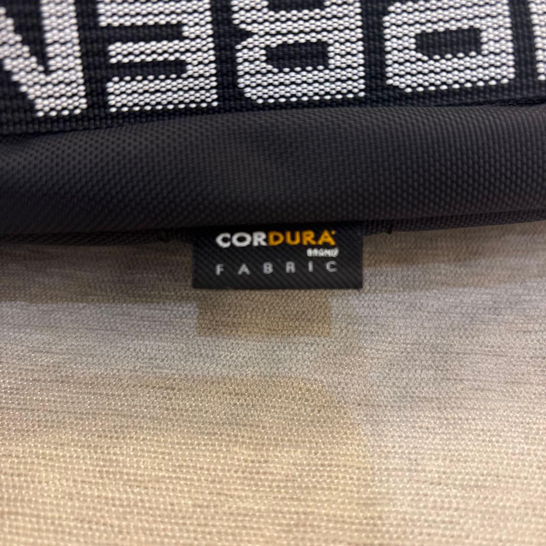 supreme ボディバッグ　CORDURA