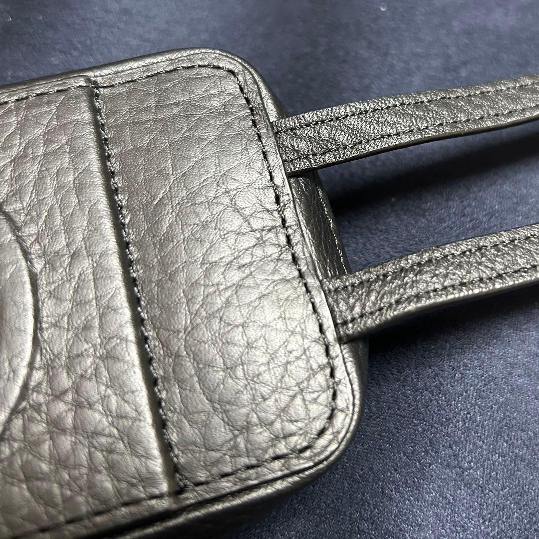 【美品】objcts.io アジャスタブルレザーストラップ一体型 マイクロバッグ