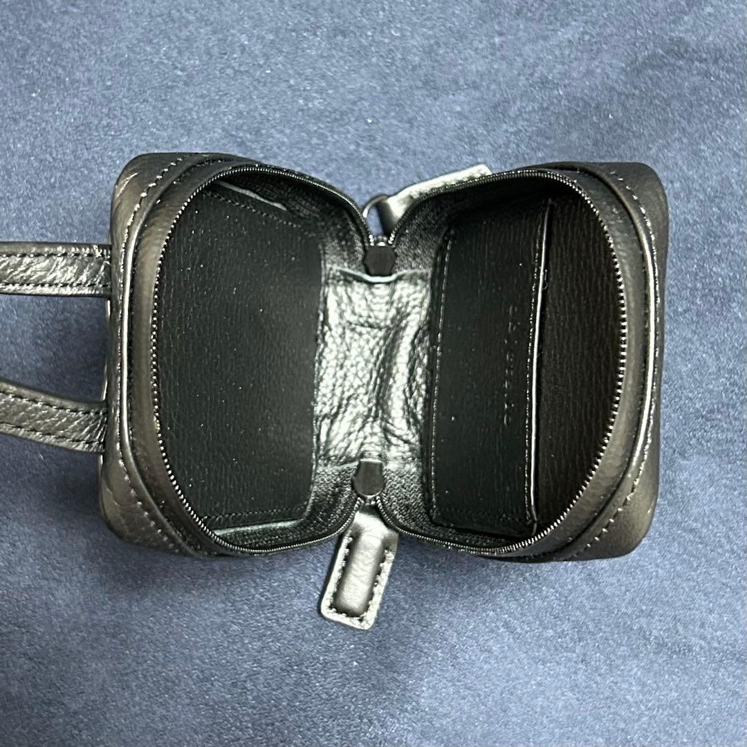【美品】objcts.io アジャスタブルレザーストラップ一体型 マイクロバッグ