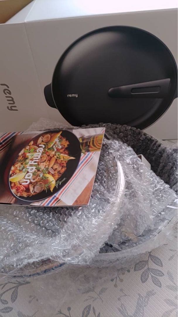 レミパンプラス　蓋付き　ホワイト