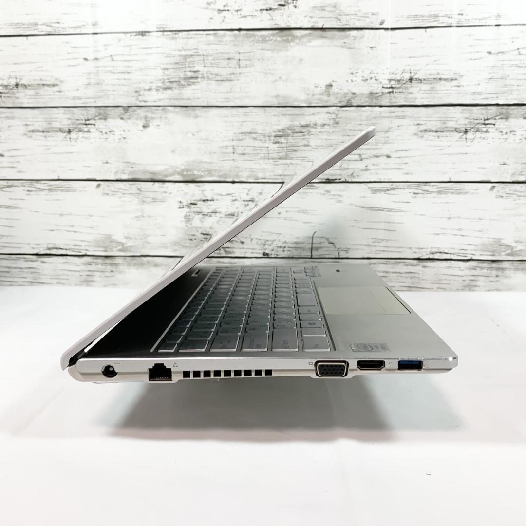 【匿名配送】ノートパソコン／白　Windows11　Webカメラ／オフィス付き✨