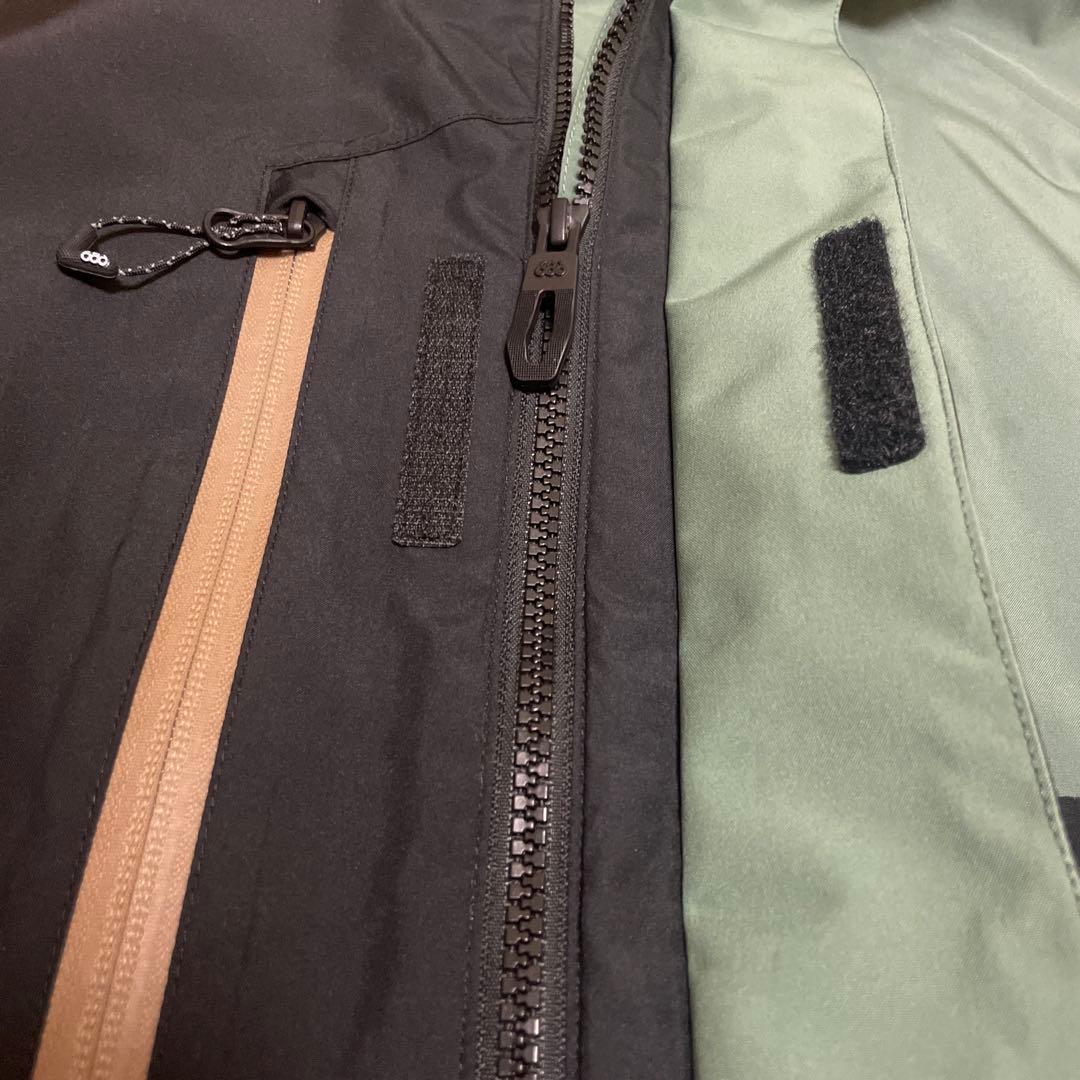 686 シックスエイトシックス　スノーボードウェア ジャケット