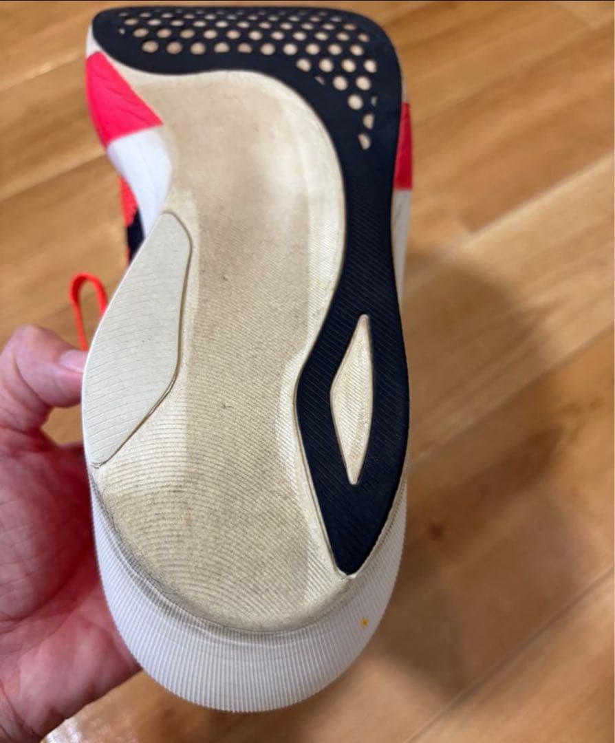 アシックス　メタスピードエッジTOKYO　メンズ27.5cm