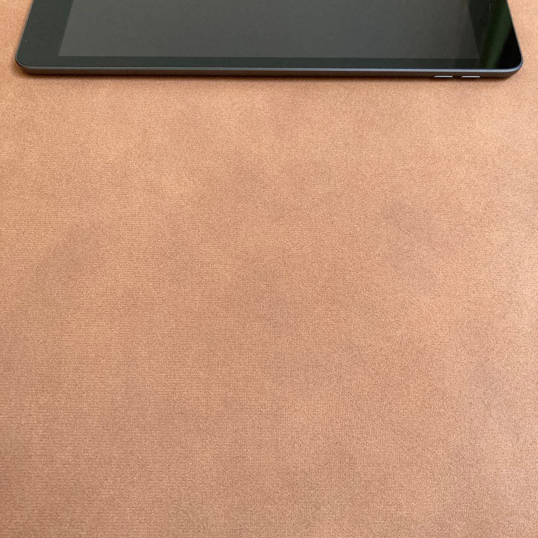1162 電池ほぼ新品☆比較的美品☆iPad7第7世代32GB WIFIモデル☆