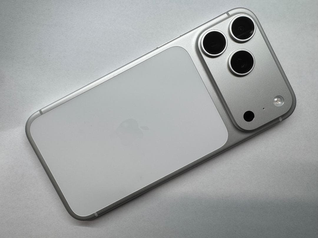 iPhone17 Pro Max 1TB シルバー MFYF4J／A 中古品