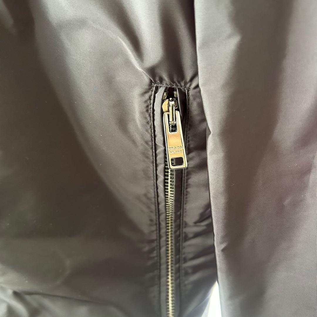 PRADA 三角ロゴ　ナイロン　パーカー　46 トライアングル