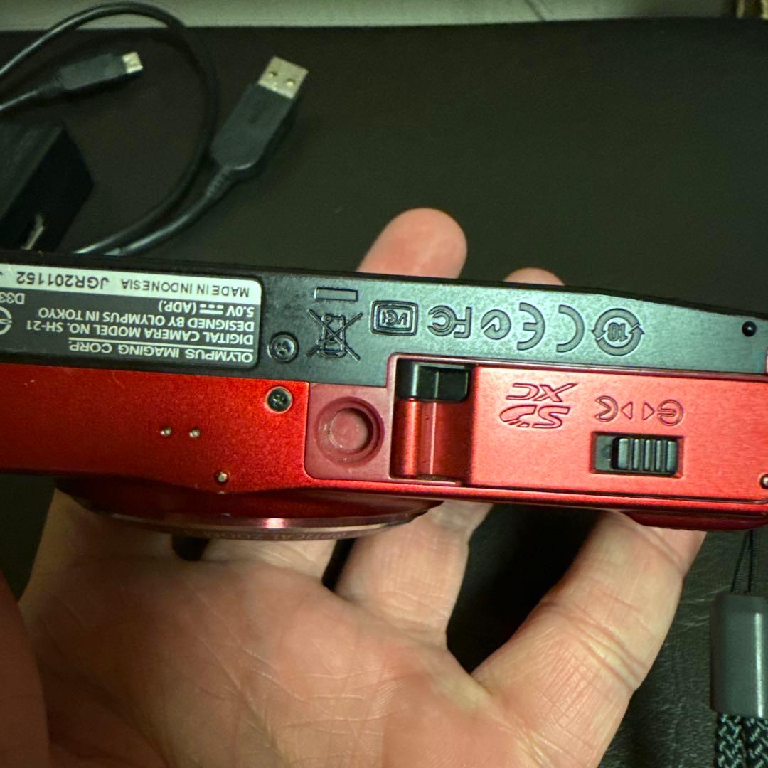 OLYMPUS SH-21デジタルカメラ16メガピクセル【おまけ付き】