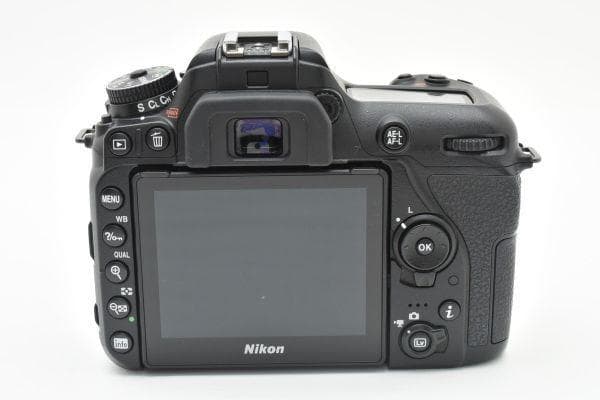 ニコン Nikon D7500 18-140 VR レンズキット一眼レフカメラ