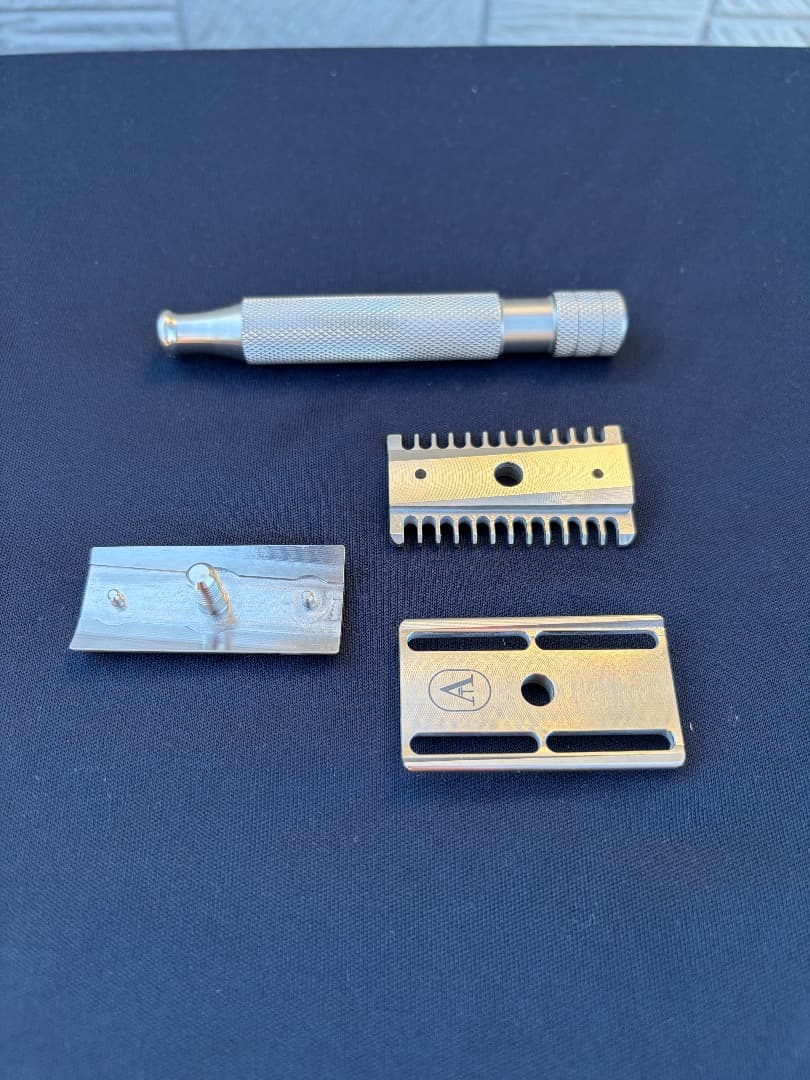 Above the Tie S1両刃カミソリ　SB・OC