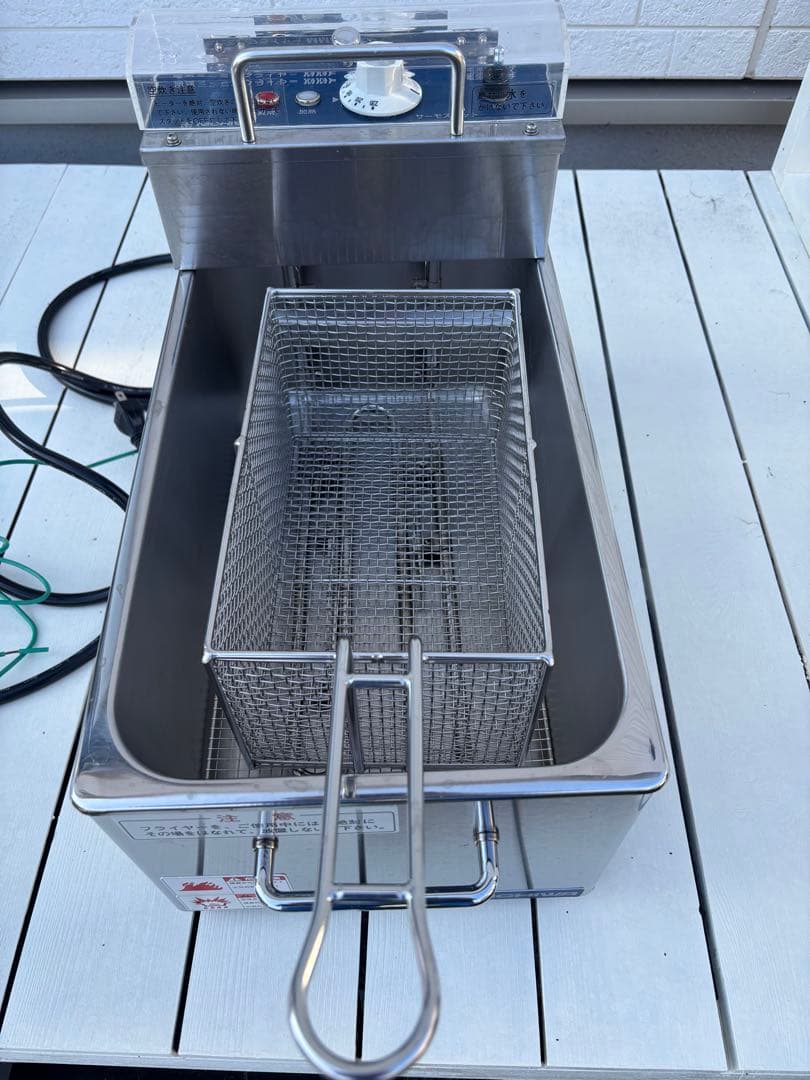 ネイネイニチワ電気　MMF-82B 2022年製　業務用フライヤー