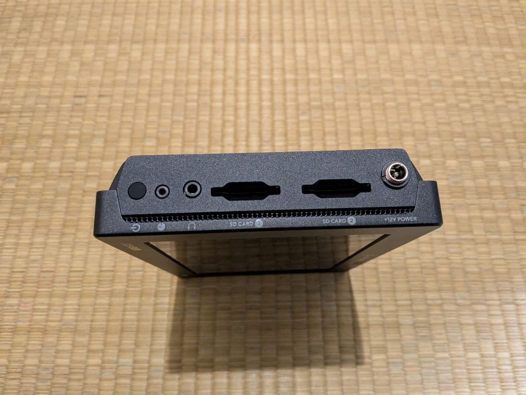 Blackmagic design video assist 7インチ 12G