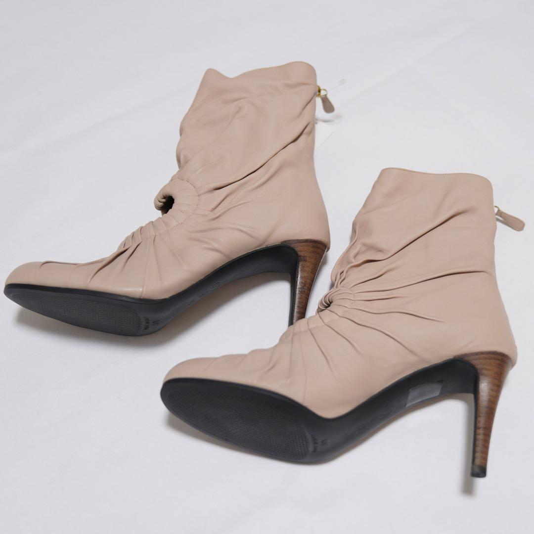 新品タグ付　モスキーノ　ピンク　ショートブーツ　ハート　ヒール