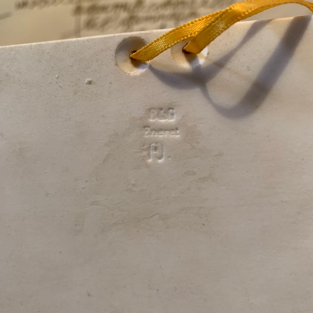 ビングオーグレンダール　レアなアンティークのビスク焼きの天使の子供達の陶板！