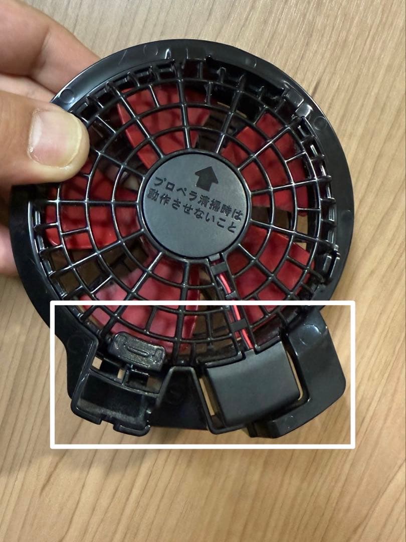 ハイエースWAVE2＆3 ダクトパネル 換気扇アタッチメント付き 運転席側小窓