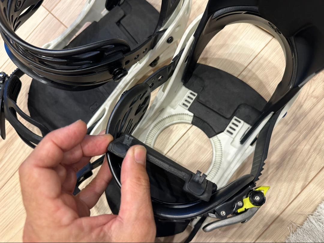 美品）バートンCARTEL スノーボード ビンディング ブラック/ホワイト M