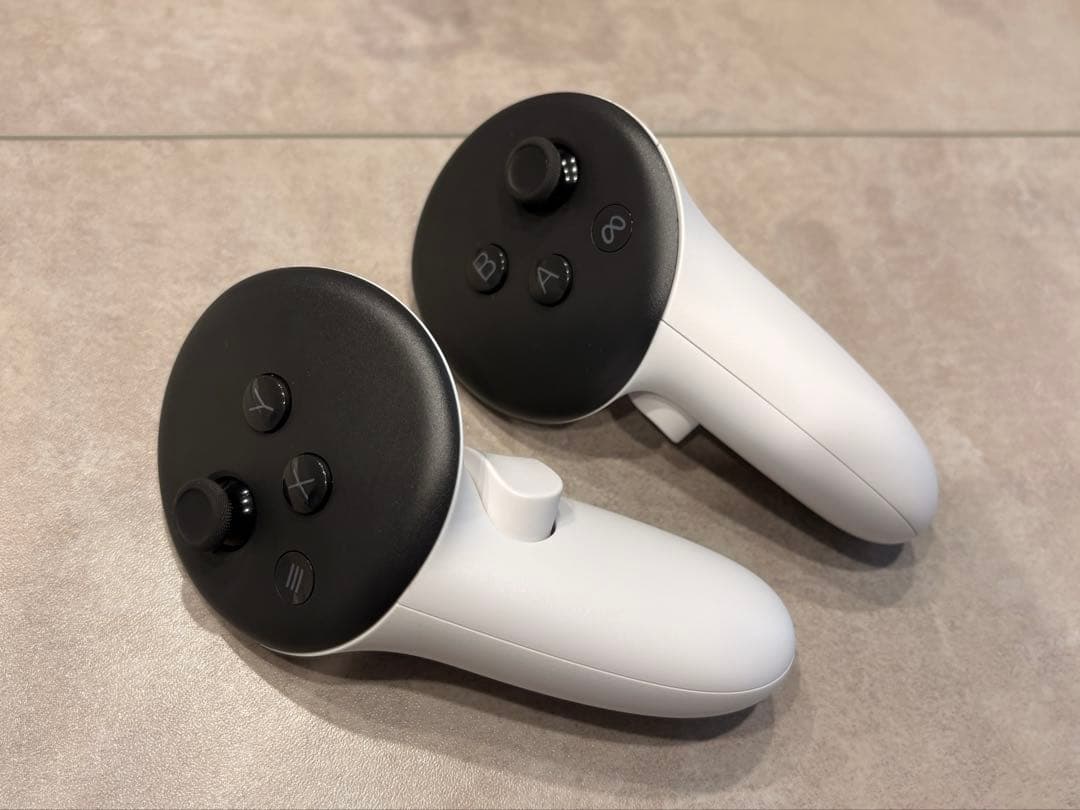  Quest 3 VRヘッドセット(サードパーティ製周辺機器付き)