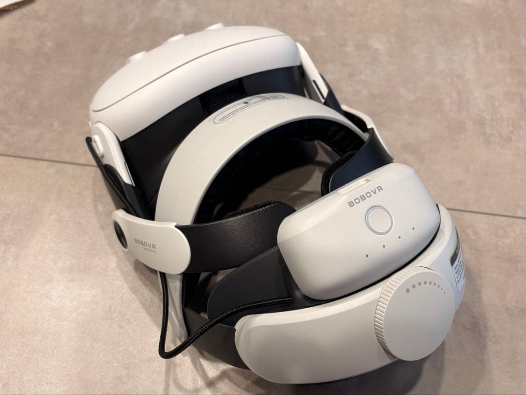  Quest 3 VRヘッドセット(サードパーティ製周辺機器付き)