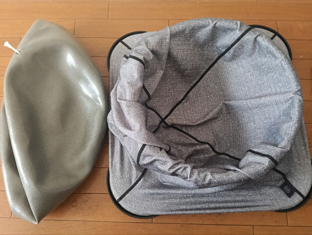 ジェリーフィッシュチェア　グレー