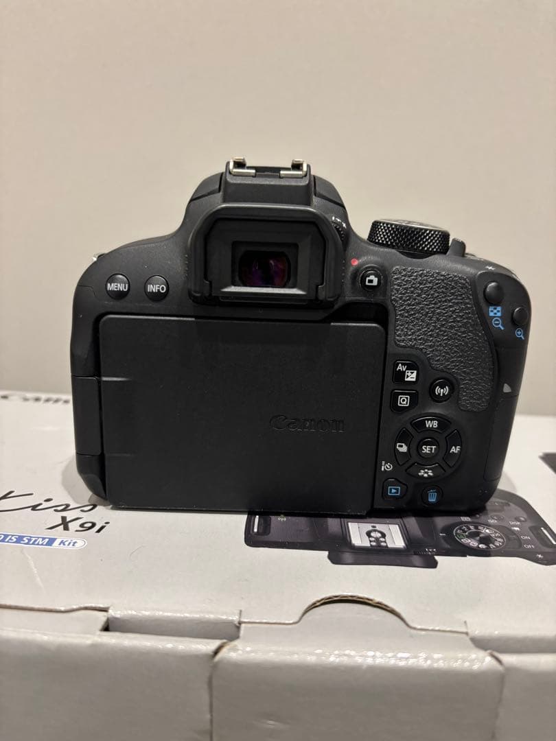 Canon EOS Kiss X9i デジタル一眼レフカメラ